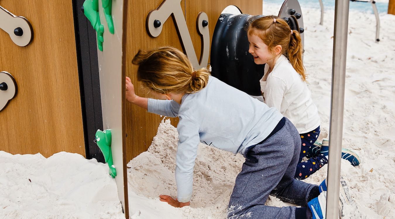 1350x750-sykes-in-the-sand